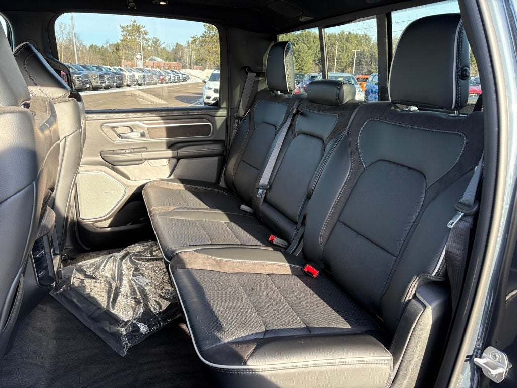 2026 RAM Ram 1500 RAM 1500 LARAMIE CREW CAB 4X4 6'4' BOX