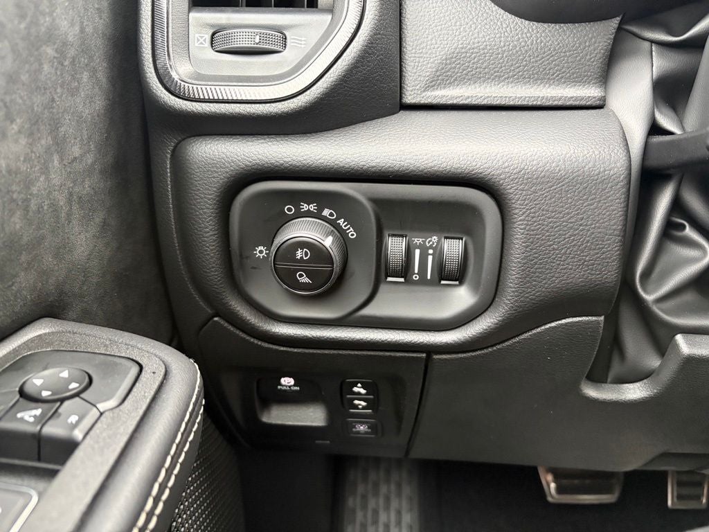 2026 RAM Ram 1500 RAM 1500 RHO CREW CAB 4X4 5'7' BOX