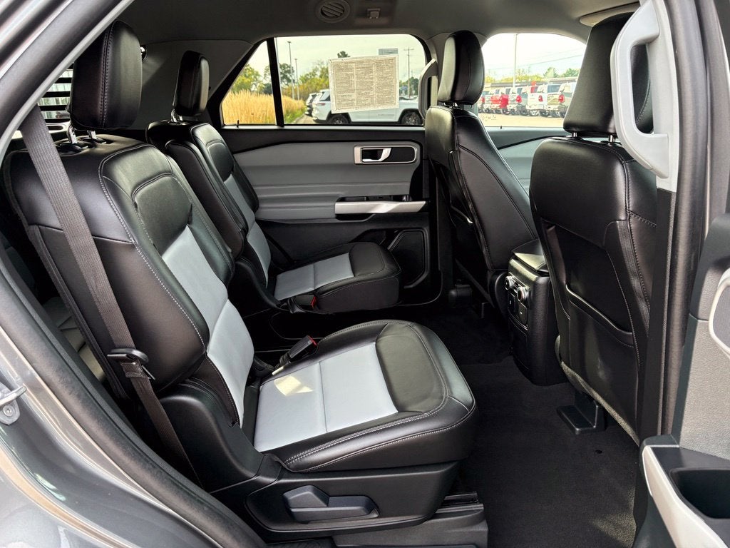 2024 Ford Explorer XLT