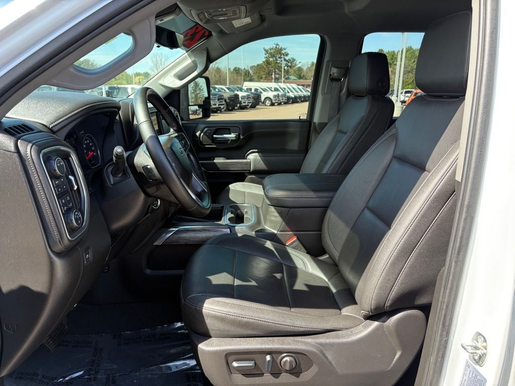 2023 Chevrolet Silverado 3500HD 4WD Crew Cab Standard Bed LTZ