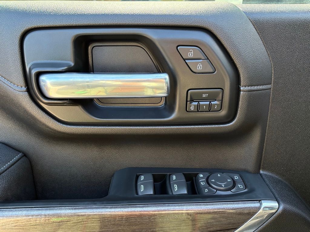 2023 Chevrolet Silverado 3500HD 4WD Crew Cab Standard Bed LTZ