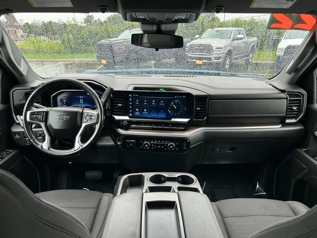 2022 Chevrolet Silverado 1500 4WD Crew Cab Short Bed RST