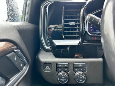 2022 Chevrolet Silverado 1500 4WD Crew Cab Short Bed RST