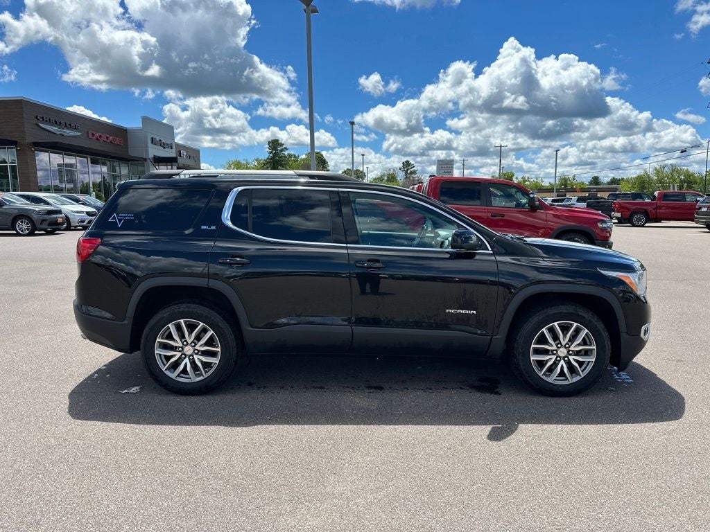 2017 GMC Acadia SLE-2