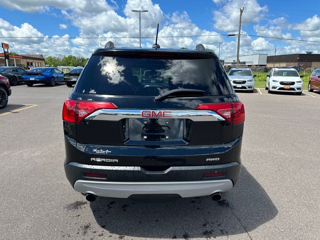 2017 GMC Acadia SLE-2