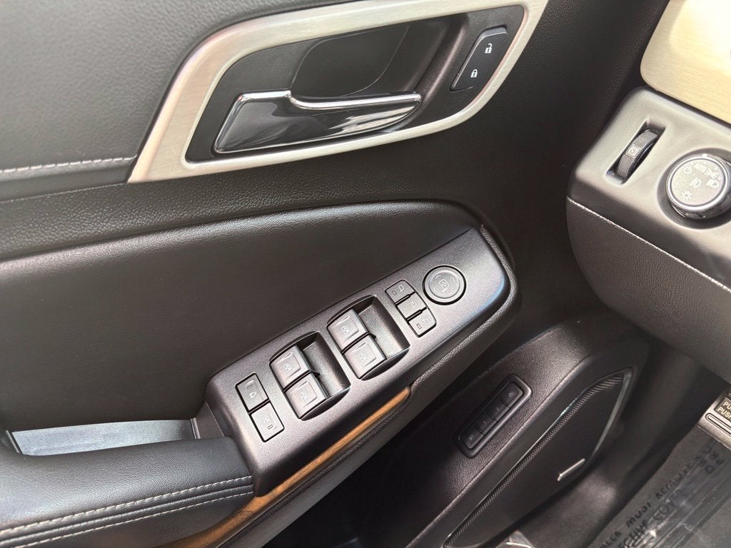 2020 GMC Yukon XL 4WD Denali