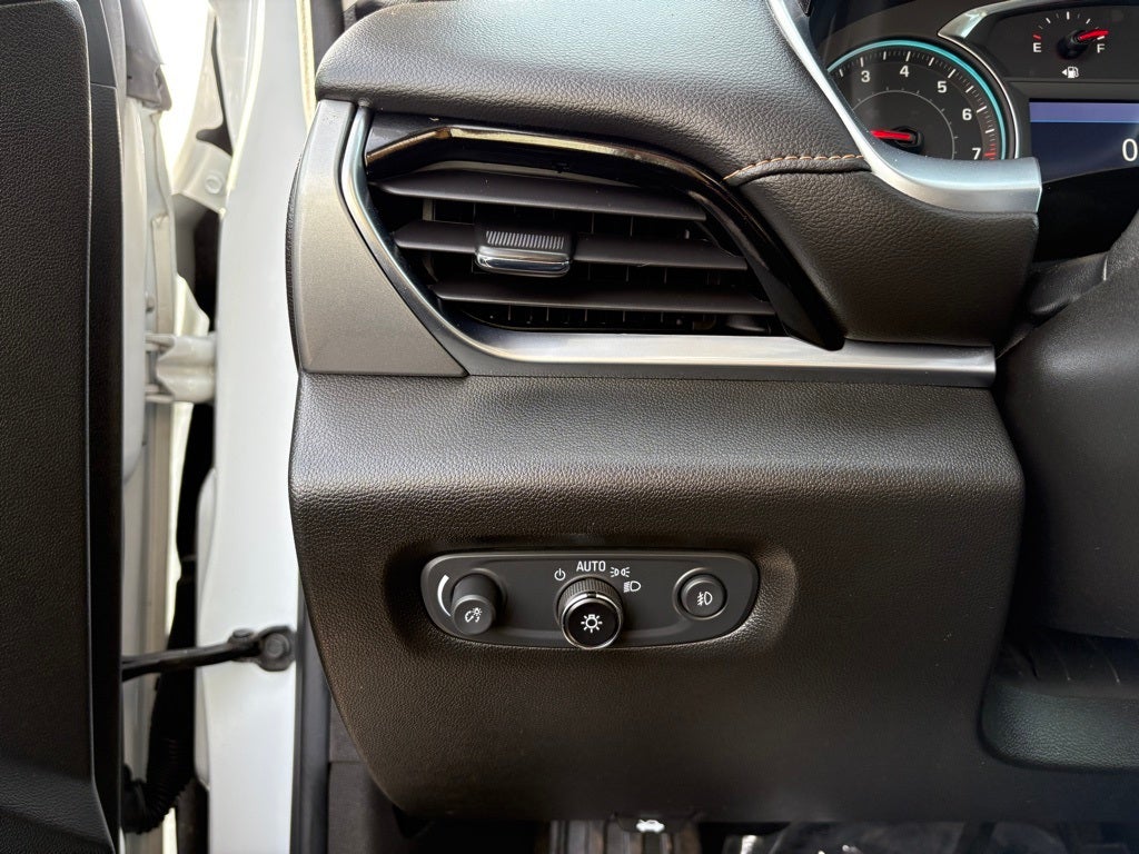 2020 Chevrolet Traverse AWD LT Cloth