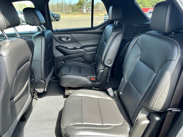 2023 Chevrolet Traverse AWD LT Leather