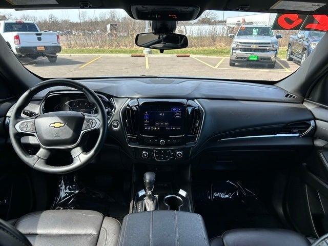 2023 Chevrolet Traverse AWD LT Leather