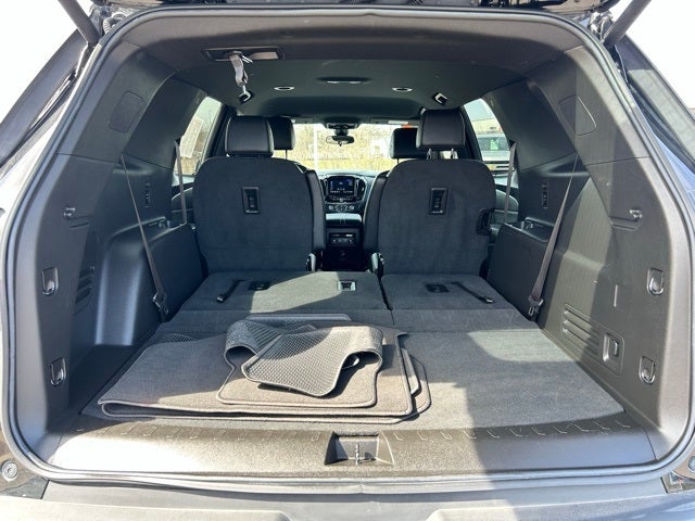 2023 Chevrolet Traverse AWD LT Leather