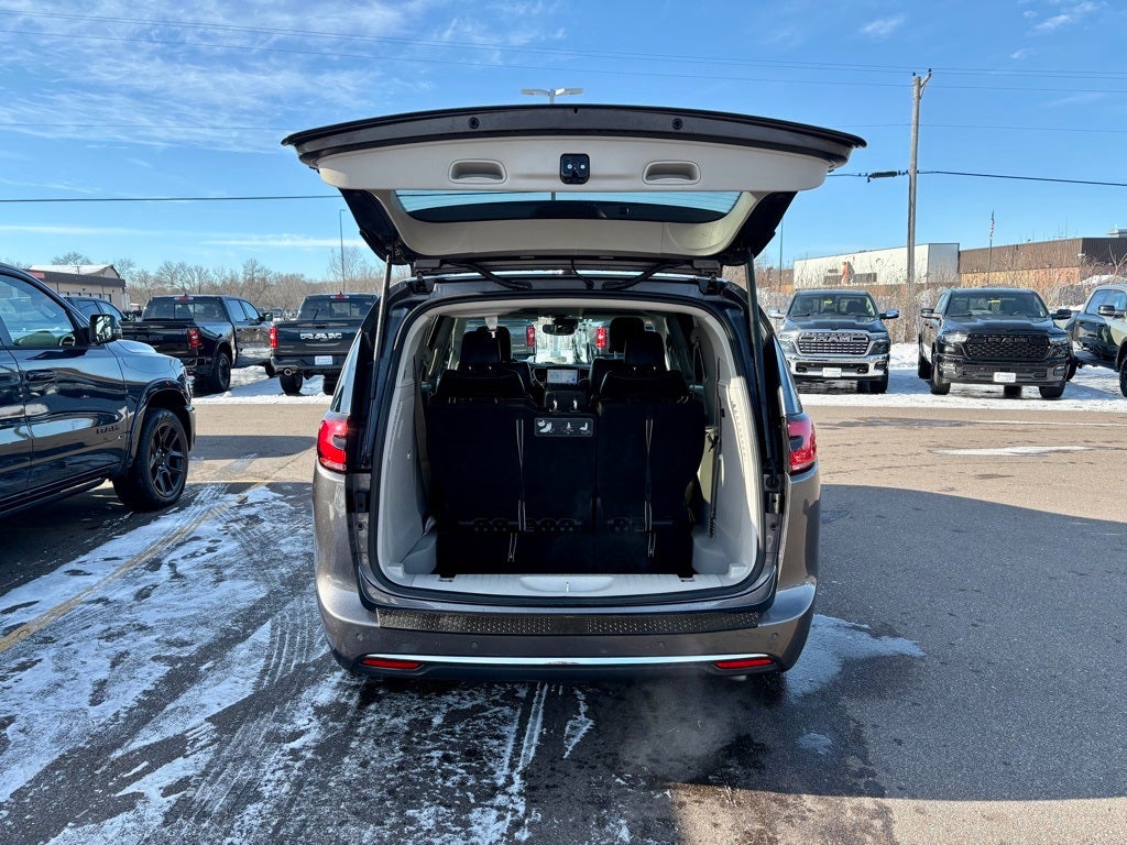 2021 Chrysler Pacifica Touring L