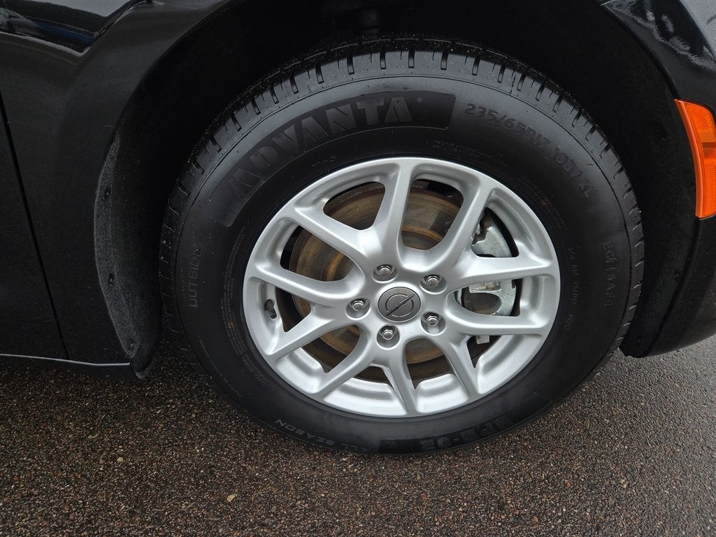 2025 Chrysler Pacifica Select