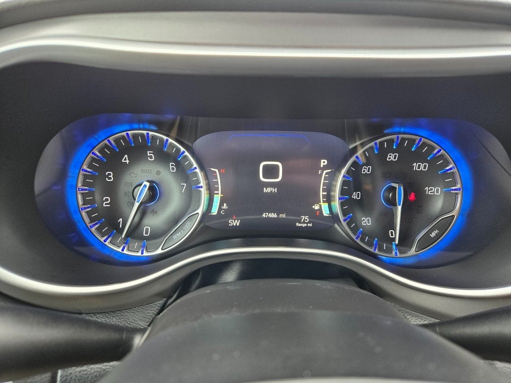 2025 Chrysler Pacifica Select