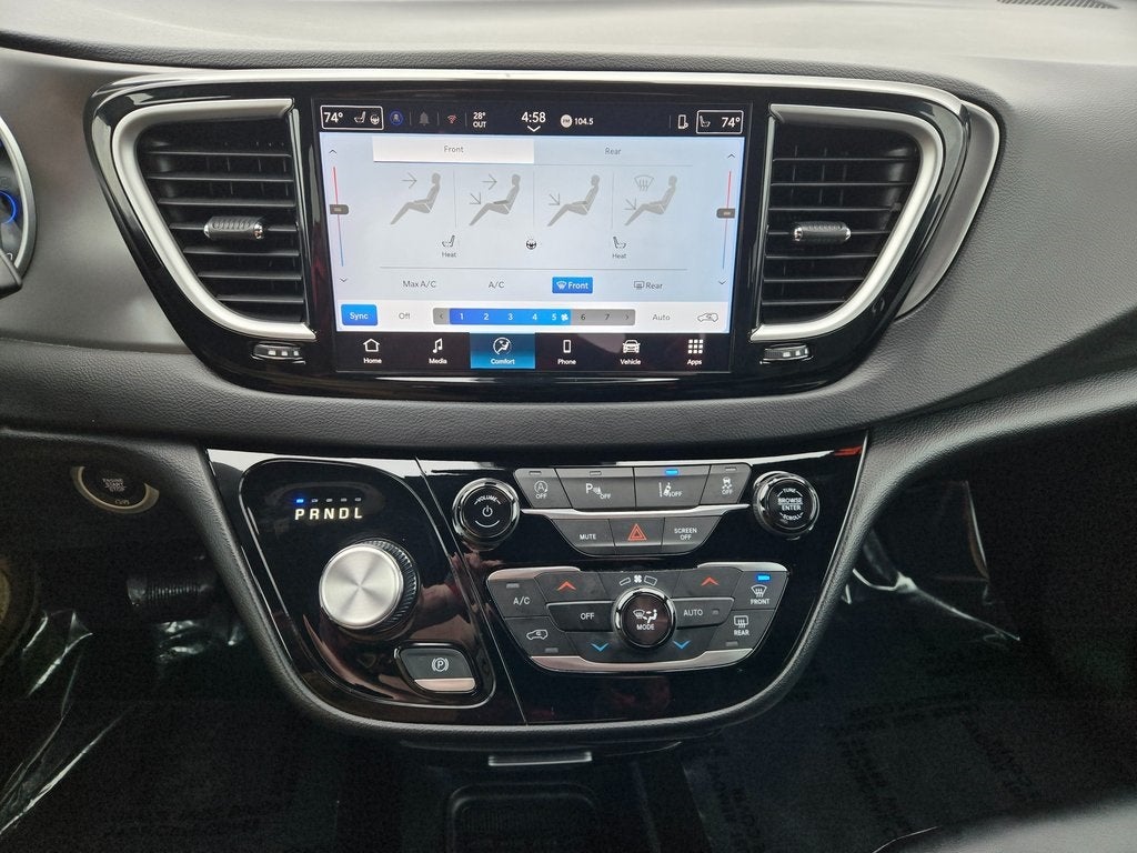 2025 Chrysler Pacifica Select