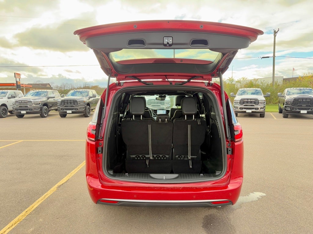 2026 Chrysler Pacifica PACIFICA SELECT