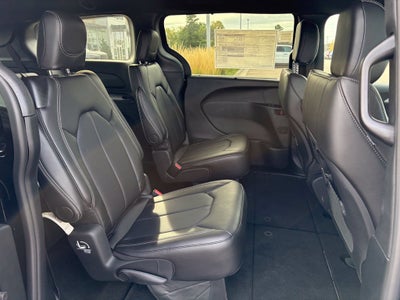 2027 Chrysler Pacifica PACIFICA SELECT