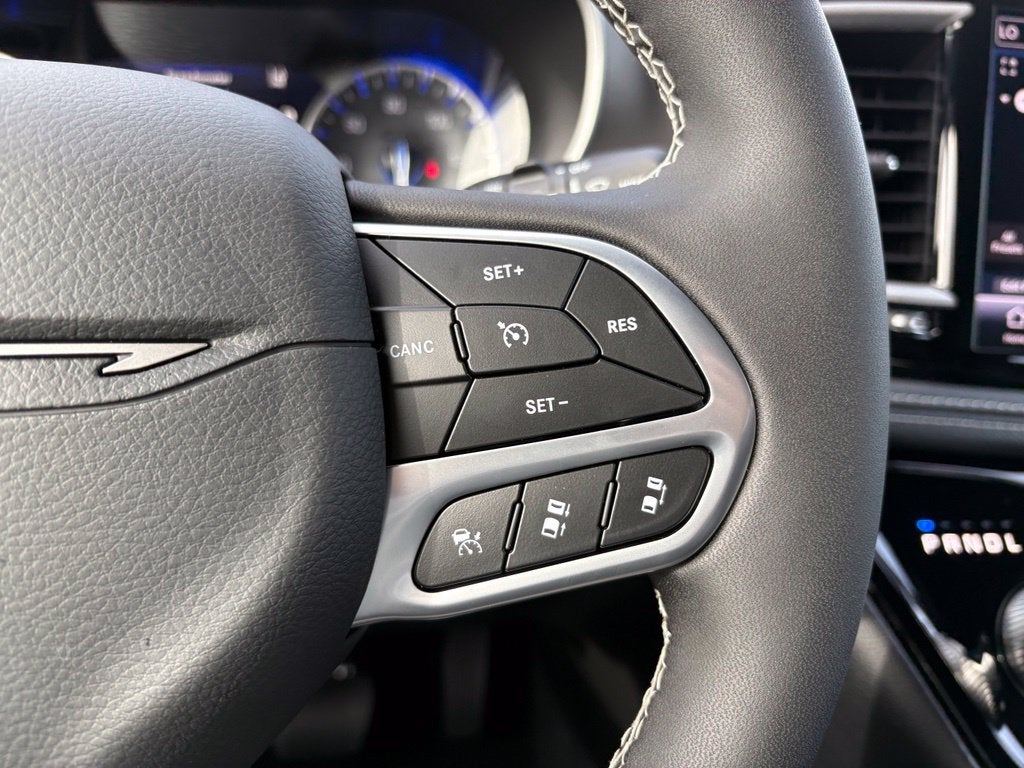2027 Chrysler Pacifica PACIFICA SELECT