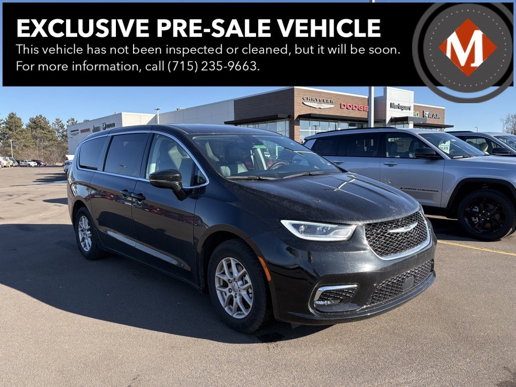 2024 Chrysler Pacifica Touring L