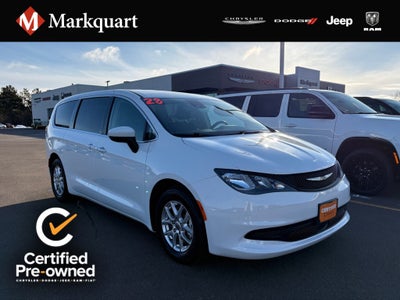 2023 Chrysler Voyager LX