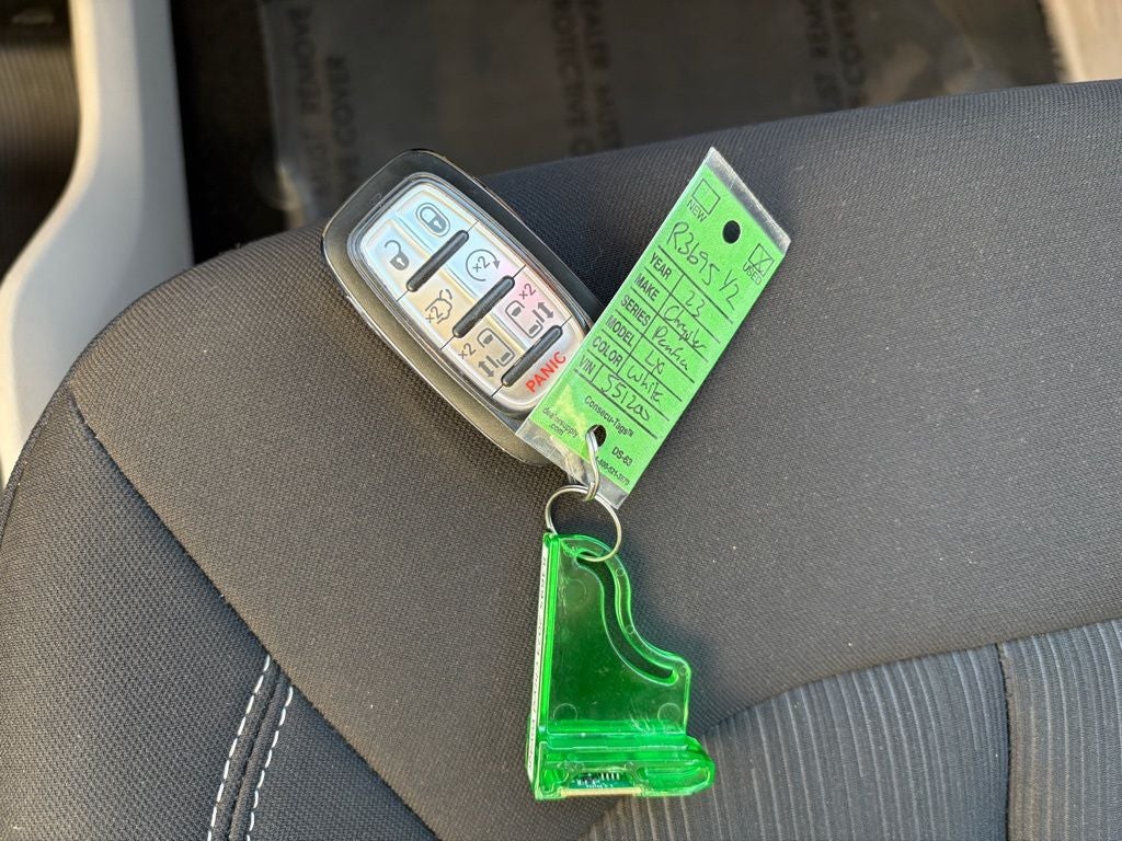 2023 Chrysler Voyager LX