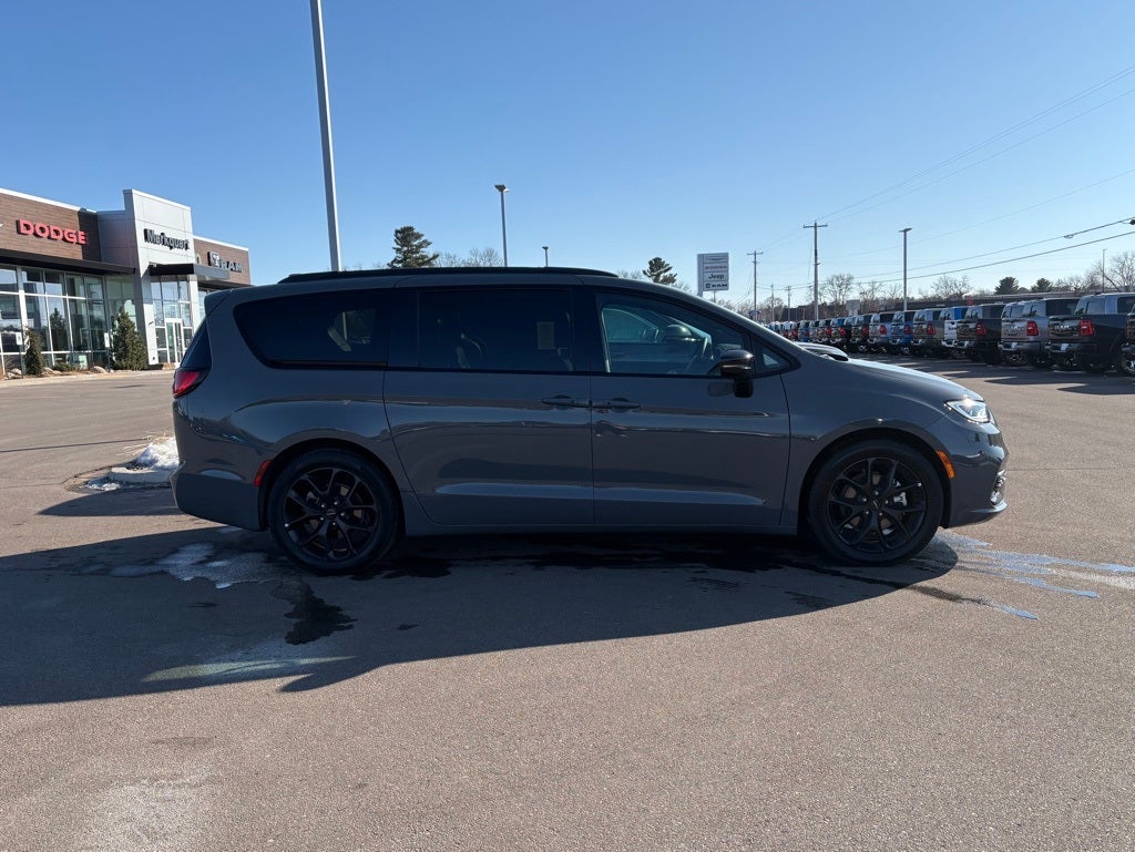 2025 Chrysler Pacifica Limited