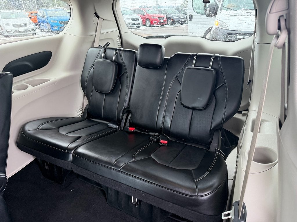 2024 Chrysler Pacifica Hybrid Select