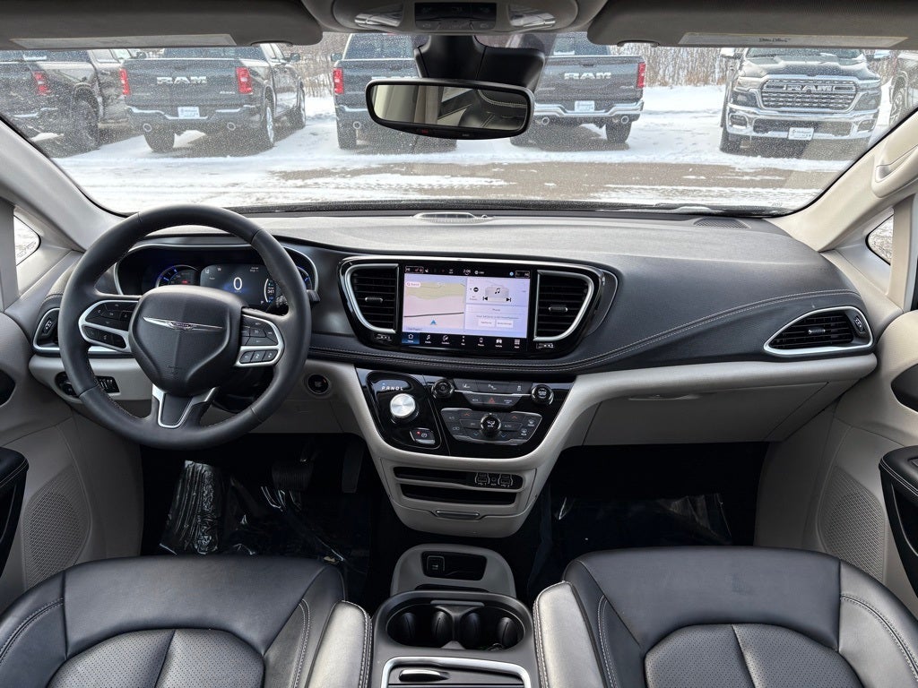 2024 Chrysler Pacifica Hybrid Select