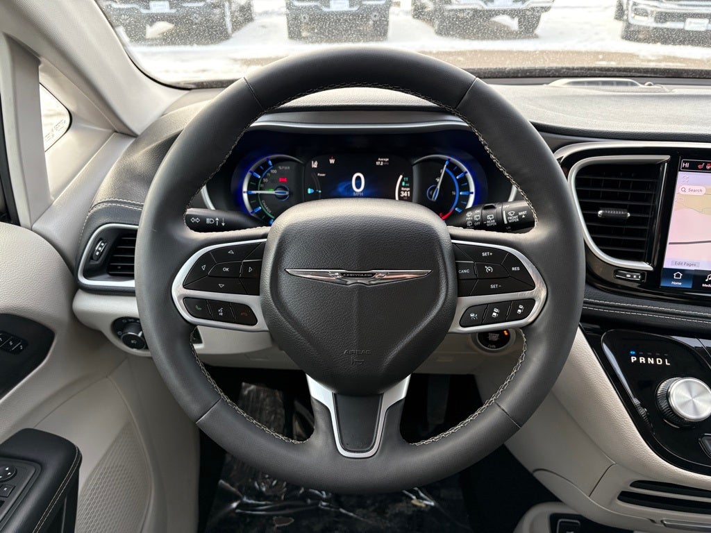 2024 Chrysler Pacifica Hybrid Select