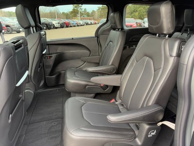 2026 Chrysler Pacifica PACIFICA SELECT AWD