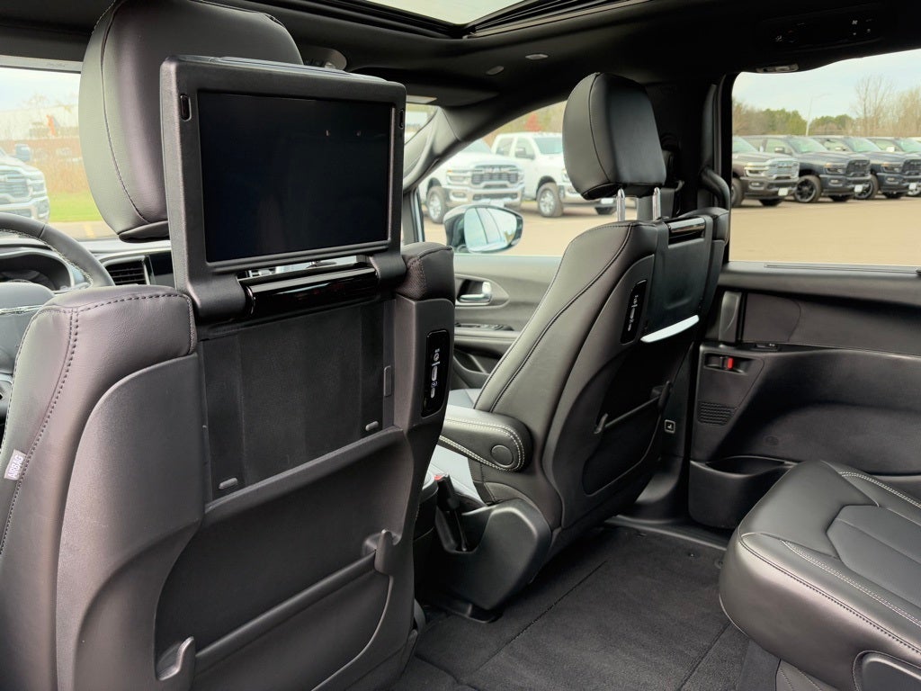 2026 Chrysler Pacifica PACIFICA SELECT AWD