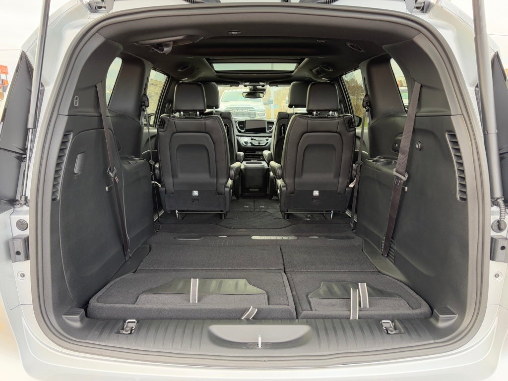 2026 Chrysler Pacifica PACIFICA SELECT AWD