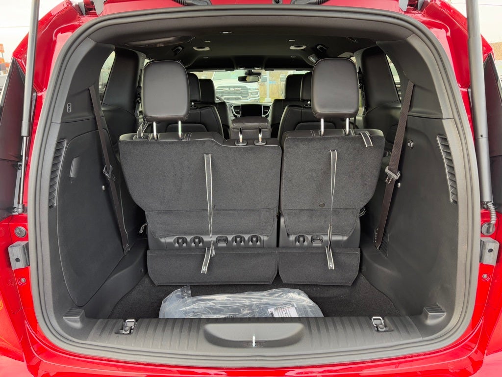 2026 Chrysler Pacifica PACIFICA SELECT AWD