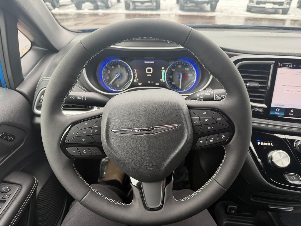 2026 Chrysler Pacifica PACIFICA SELECT AWD