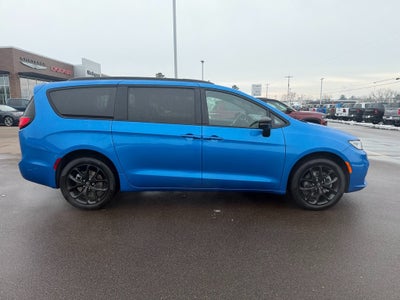 2026 Chrysler Pacifica PACIFICA SELECT AWD