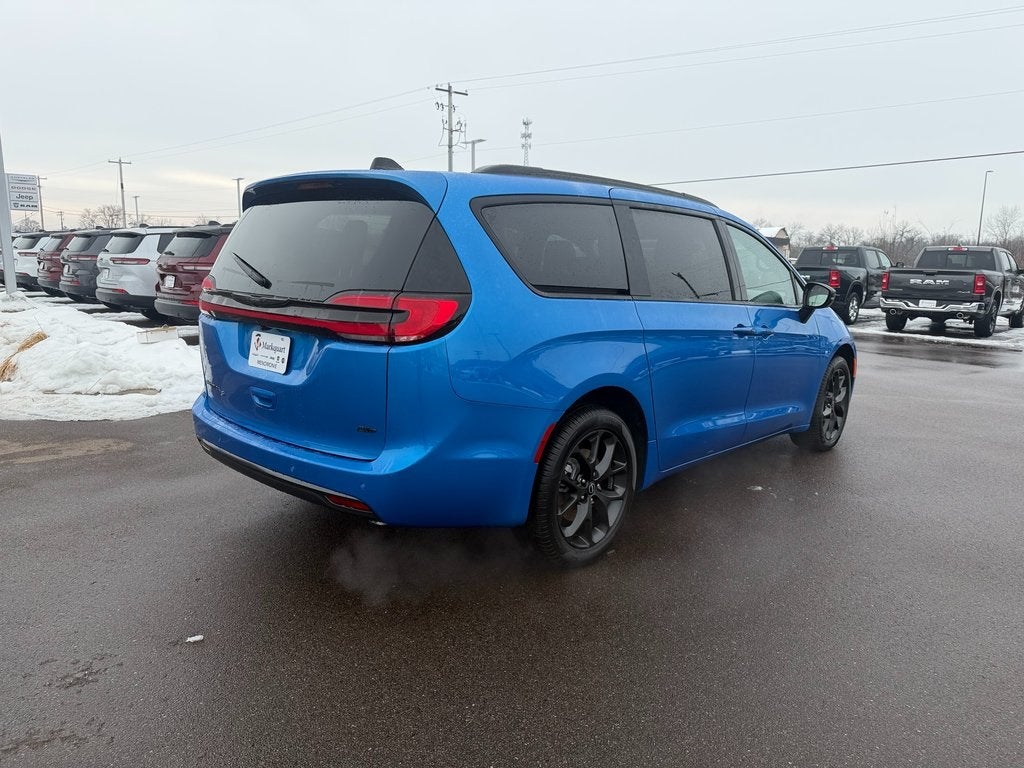 2026 Chrysler Pacifica PACIFICA SELECT AWD