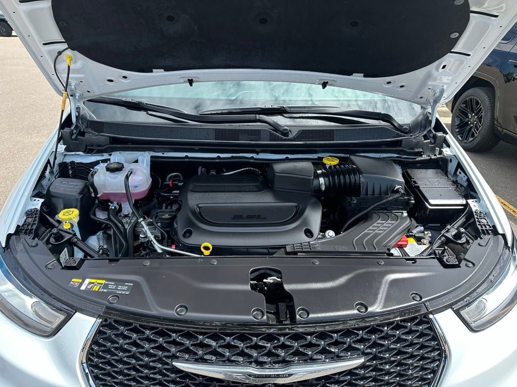 2026 Chrysler Pacifica Limited AWD
