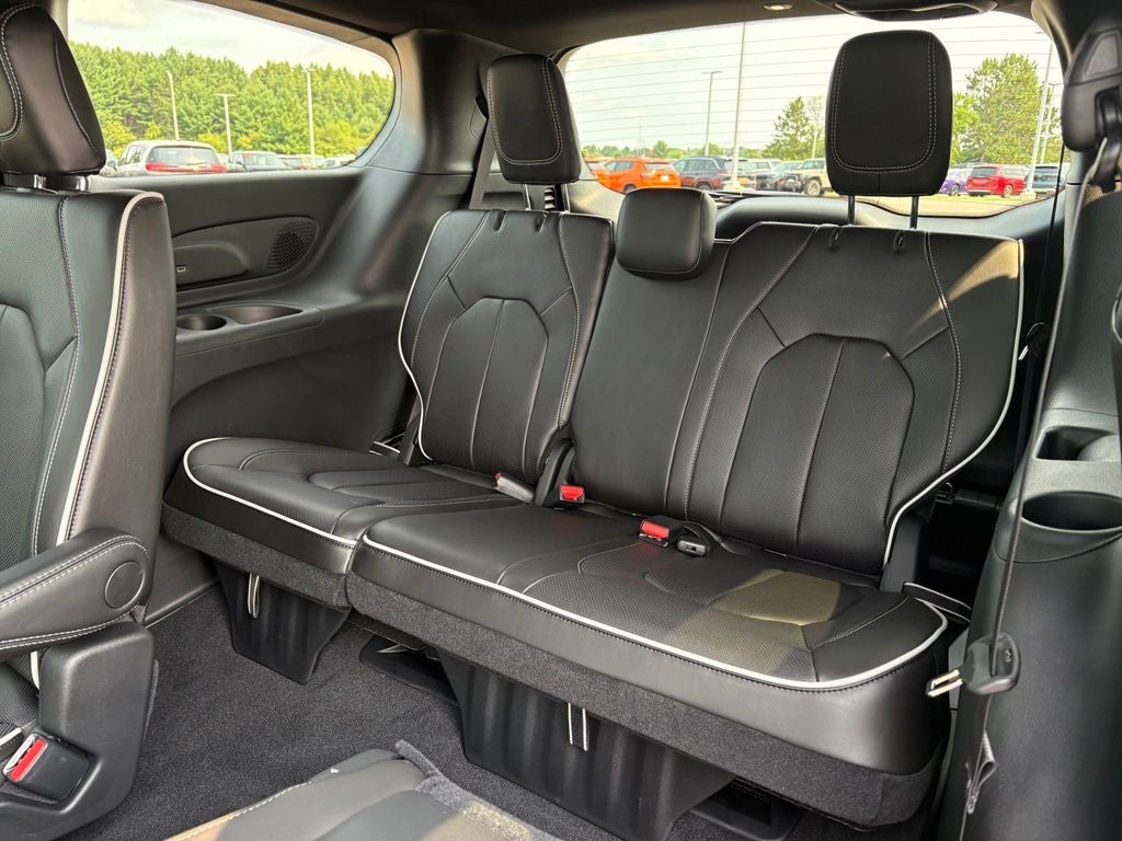 2027 Chrysler Pacifica PACIFICA LIMITED AWD
