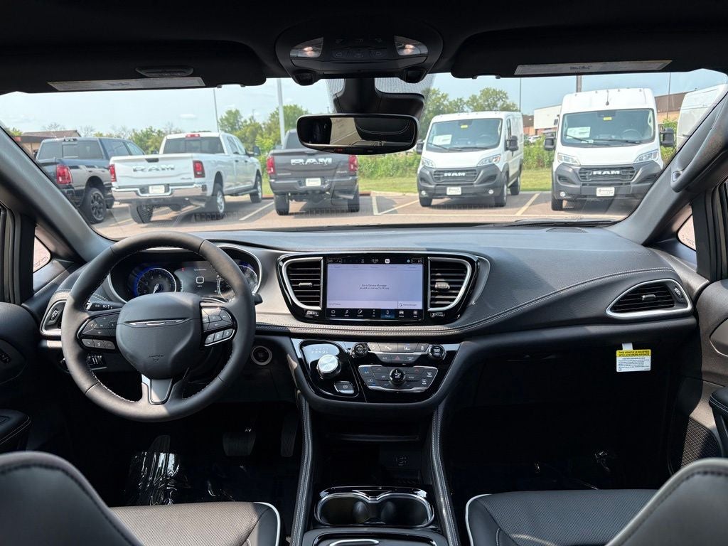 2027 Chrysler Pacifica PACIFICA LIMITED AWD