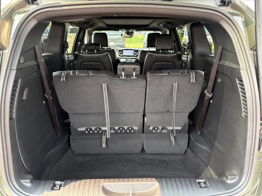 2027 Chrysler Pacifica PACIFICA LIMITED AWD