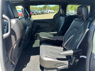 2026 Chrysler Pacifica Limited AWD