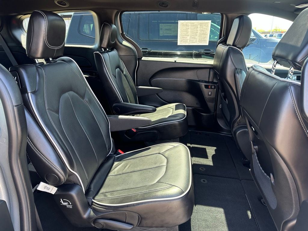 2026 Chrysler Pacifica Limited AWD