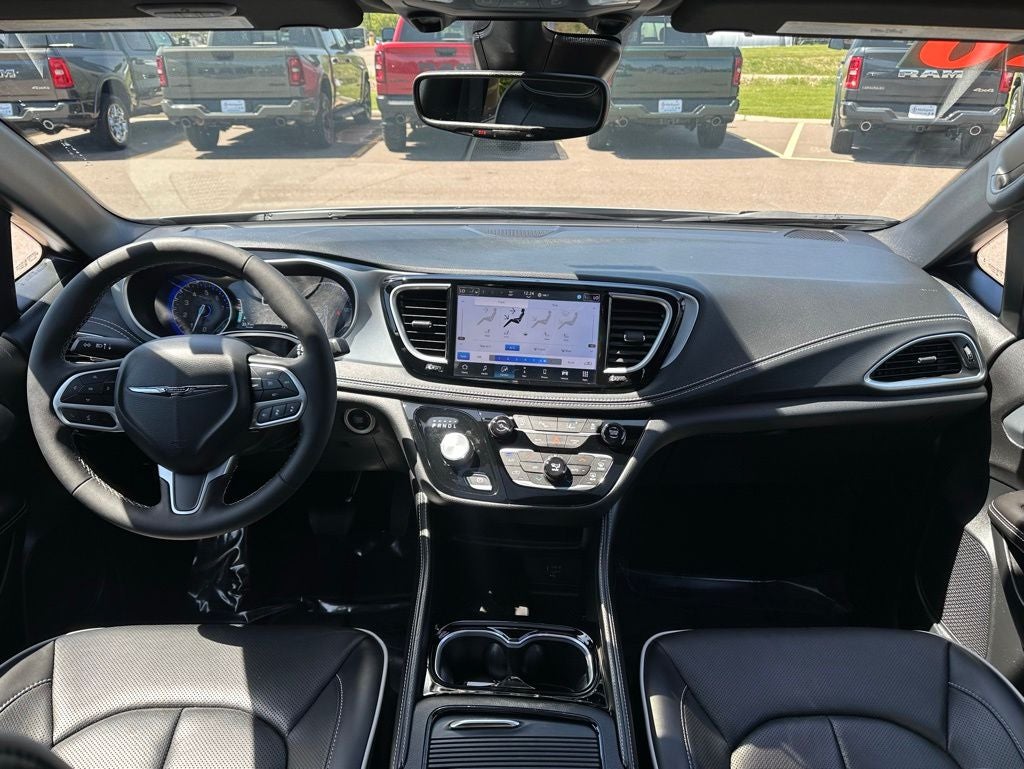 2026 Chrysler Pacifica Limited AWD