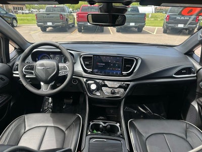2026 Chrysler Pacifica Limited AWD