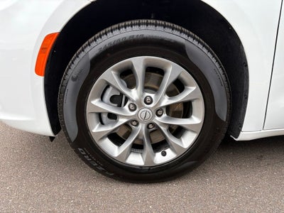 2026 Chrysler Pacifica Limited AWD