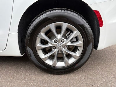 2026 Chrysler Pacifica Limited AWD