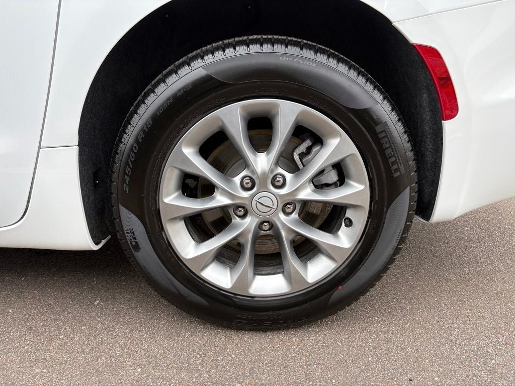 2026 Chrysler Pacifica Limited AWD