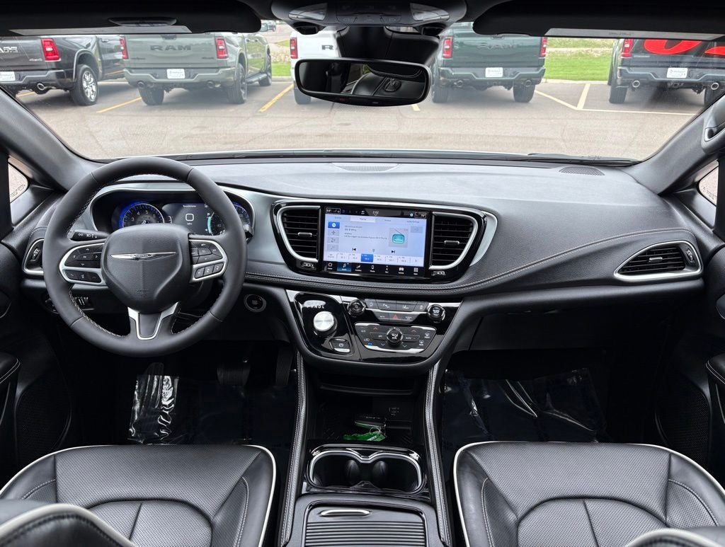 2026 Chrysler Pacifica Limited AWD