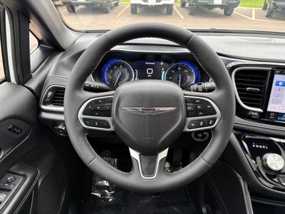 2026 Chrysler Pacifica Limited AWD