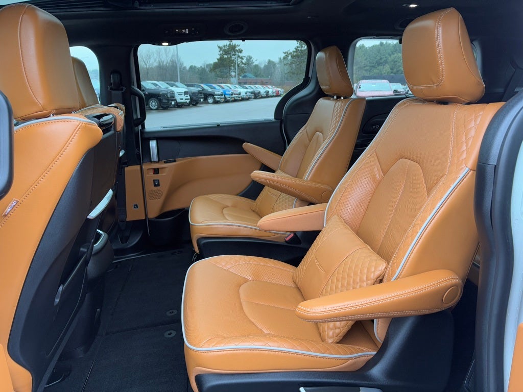 2023 Chrysler Pacifica Pinnacle AWD