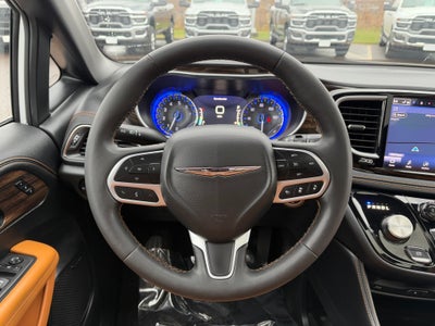 2023 Chrysler Pacifica Pinnacle AWD
